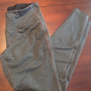 Gray houndstooth leggings